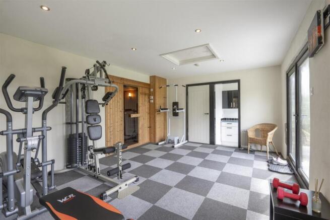 Garden House / Gym