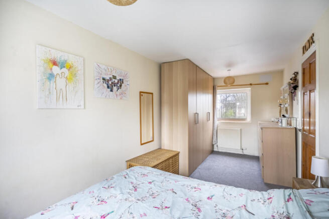 3 bed Semi-Detached for sale Image 8