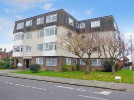 Flat 11, Beach Court, Irvine Road, Littlehampton BN17 5JF