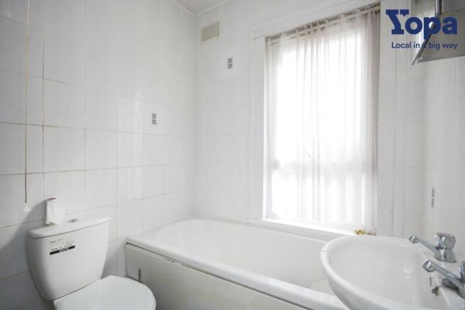 Family 20Bathroom.JPG