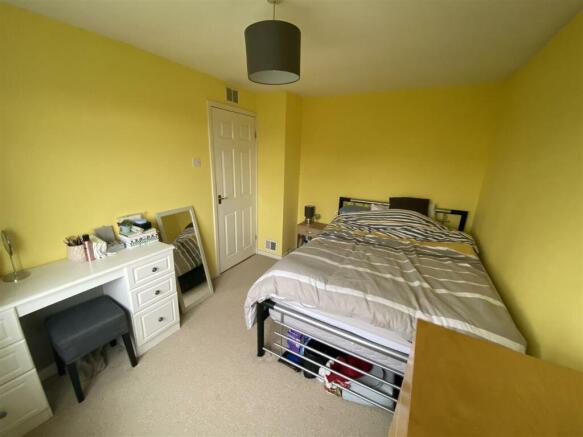 Bedroom two 1.jpg