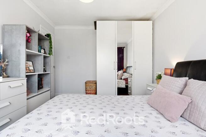 3 bed Semi-Detached for sale Image 9