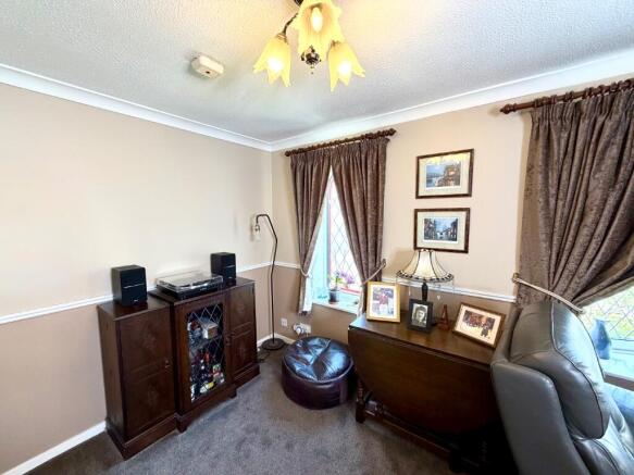 4 bed Detached for sale Image 5