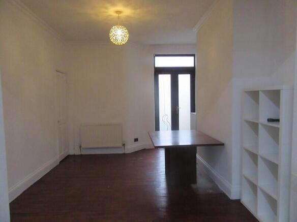 Through Lounge (rear)