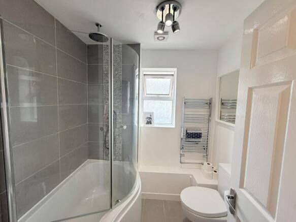 St. Annes Crescent, Undy, Caldicot, Mon. NP26 3PL photo 3