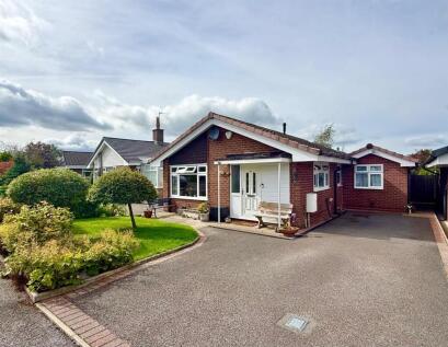 Peterhouse Road, Sutton, Macclesfield