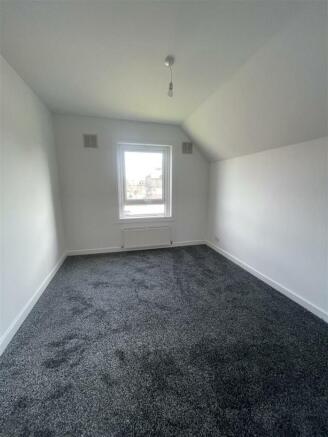 bedroom 4.jpg