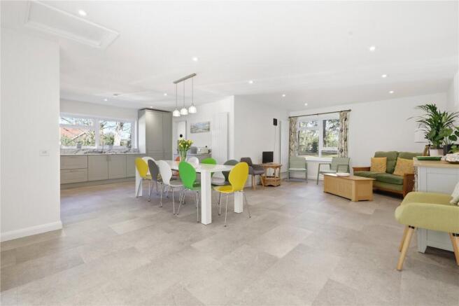 Kitchen/Dining