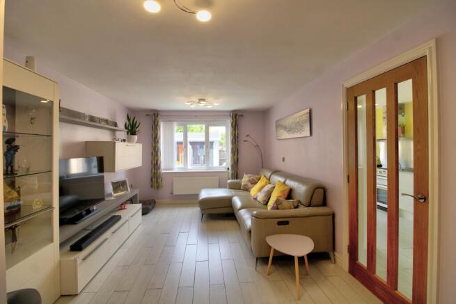 IMG_1673_4_5_Interior 4