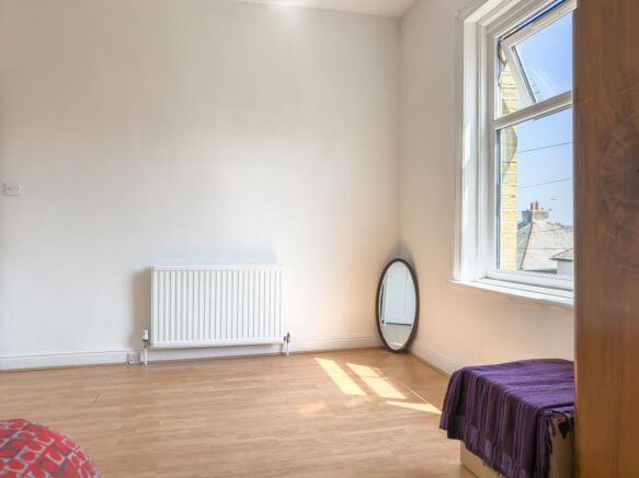 3 bed Terraced for sale Image 11