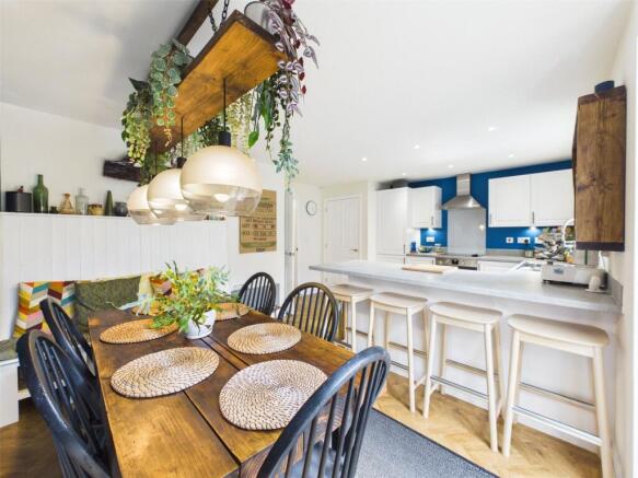 Kitchen / Dining