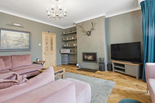 3 bed Detached for sale Image 4