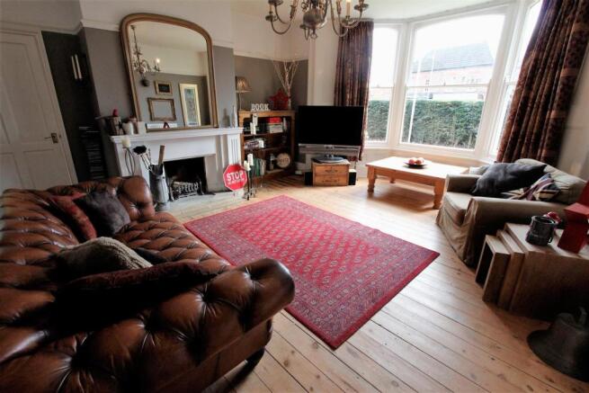 Living Room.JPG