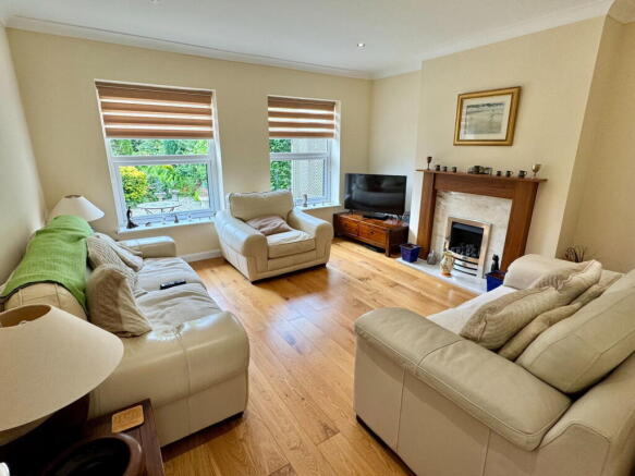3 bed Semi-Detached Bungalow for sale Image 4