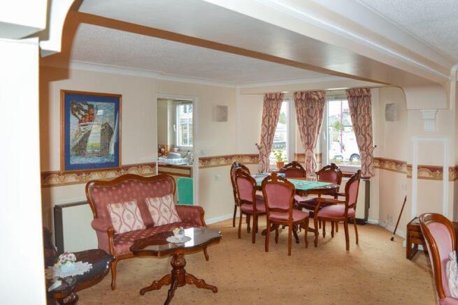 RESIDENTS LOUNGE