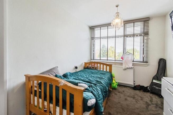 3 bed Semi-Detached for sale Image 8