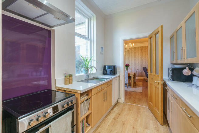 3. Kitchen angle ...