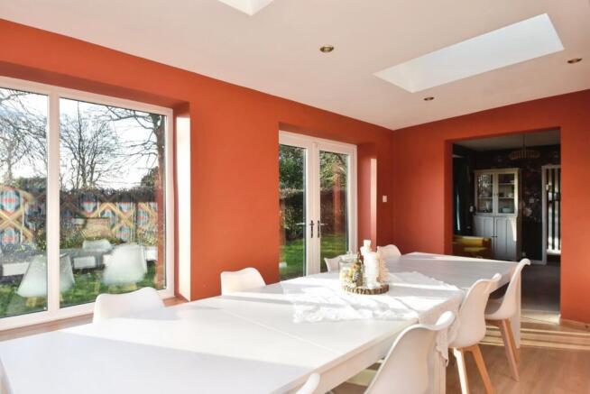 4 bed Detached for sale Image 5