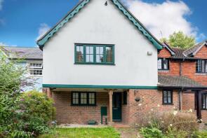 2, Parkside Mews, Hurst Road, Horsham RH12 2SA