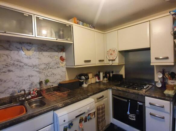 Kitchen 1.jpg