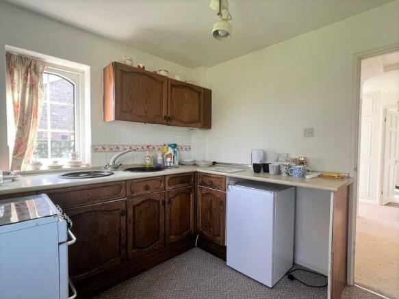 Kitchen 2.jpg