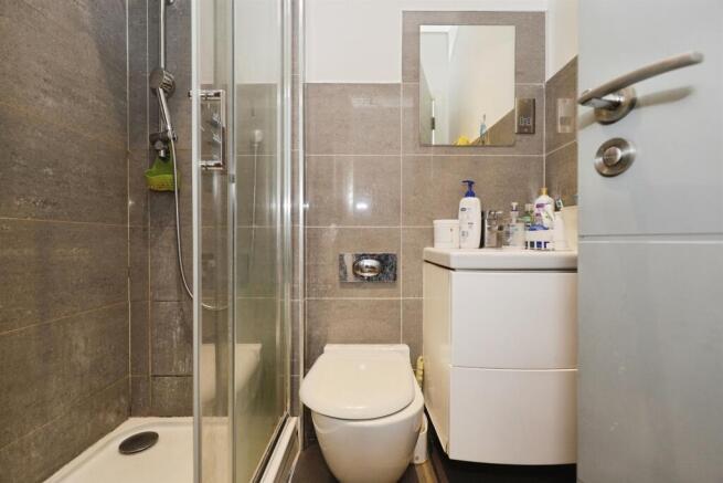 2 bed Apartment for sale Image 9
