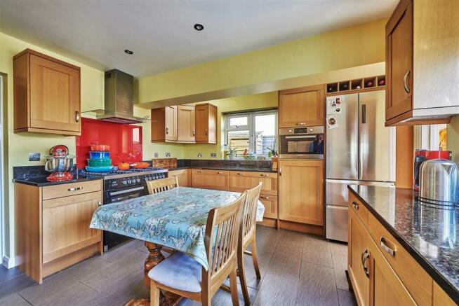Kitchen/Breakfast Room