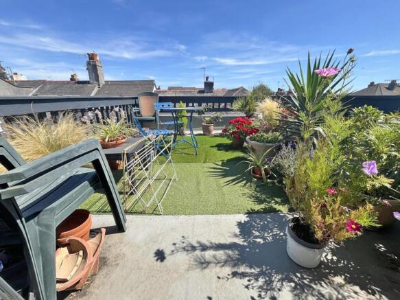 Bedford Terrace 5 - Roof Garden.jpg