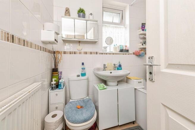 3 bed Semi-Detached for sale Image 6