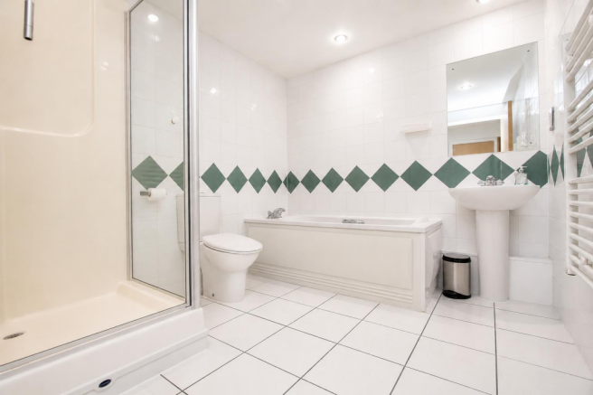 2 bed Flat to rent Image 8