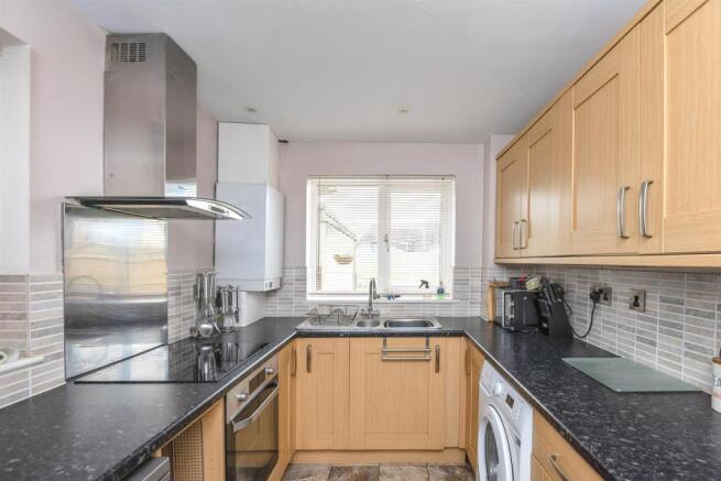 Fitted Kitchen:
