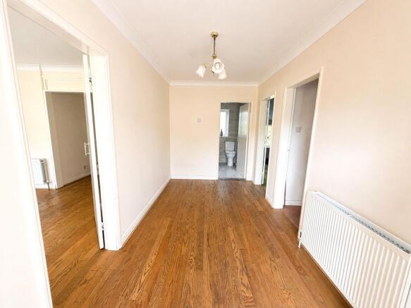 3 bed Bungalow for sale Image 11