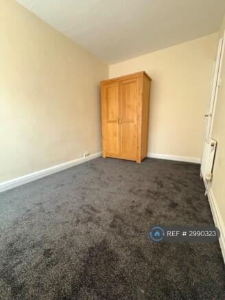 2 bed Terraced to rent Image 4