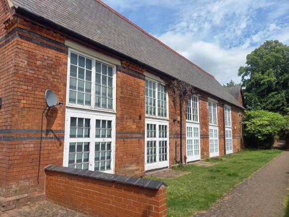 11 Devonshire Park