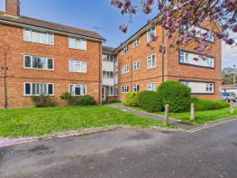 37, Meadway Court, The Boulevard, Castle, Worthing BN13 1PW