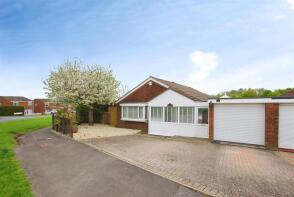 18, Queenborough, Toothill, Swindon SN5 8DX