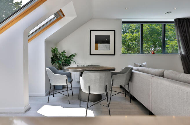 3 bed Apartment for sale Image 12