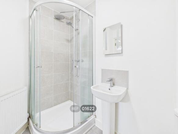 2 bed Terraced to rent Image 8