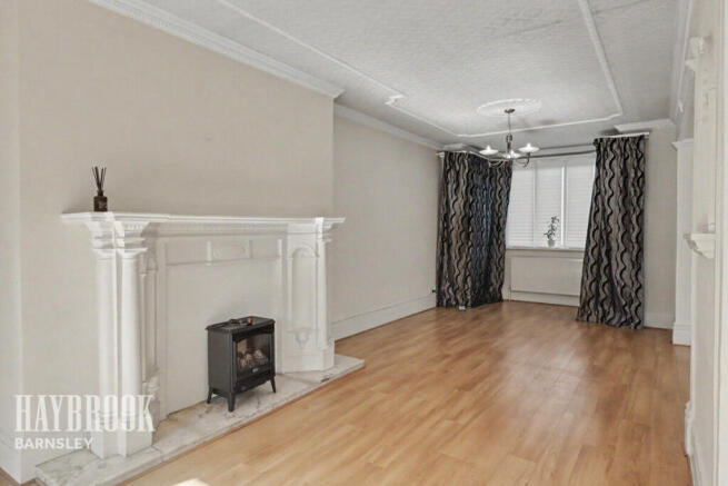 4 bed Detached for sale Image 12
