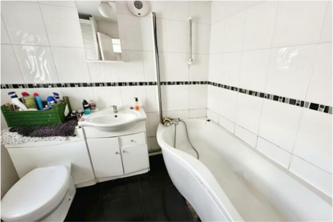 Investment Opportunity!! Four Bedroom Hmo photo 4
