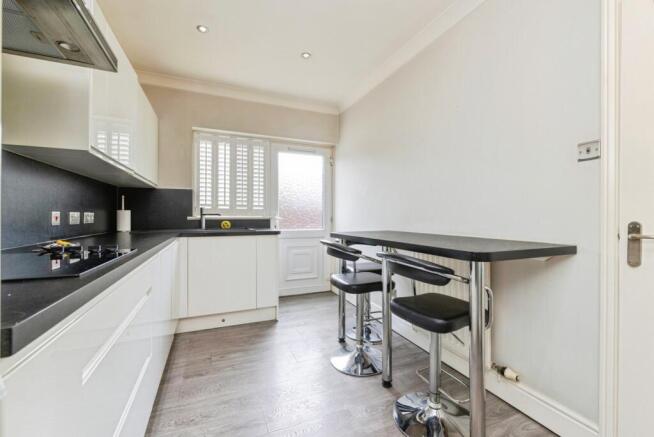 3 bed Bungalow for sale Image 6