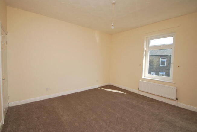 3 bed Terraced to rent Image 4