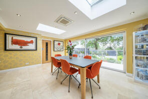 12, Chalet Close, Bexley DA5 2EY