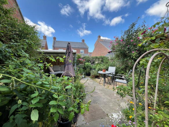 3 bed Semi-Detached for sale Image 10