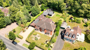 Robinscroft, Tadorne Road, Tadworth KT20 5TF