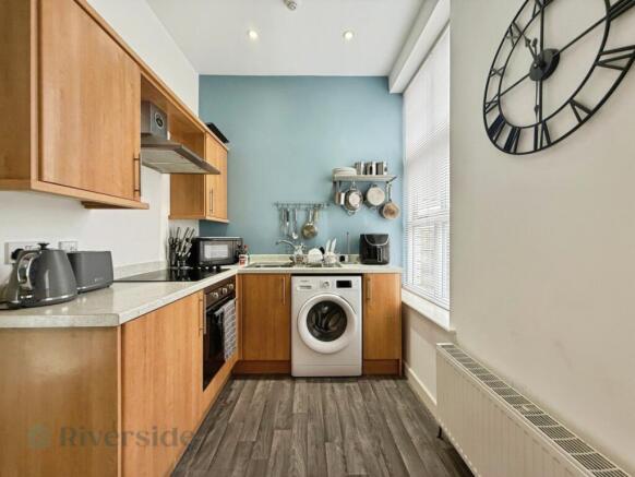 4 bed Block of Apartments for sale Image 9