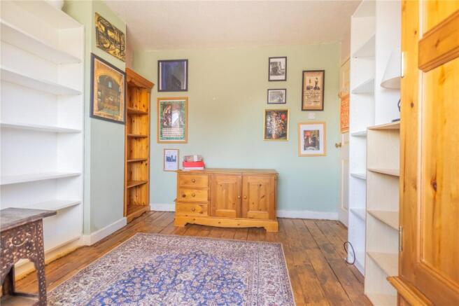 3 bed Terraced for sale Image 11