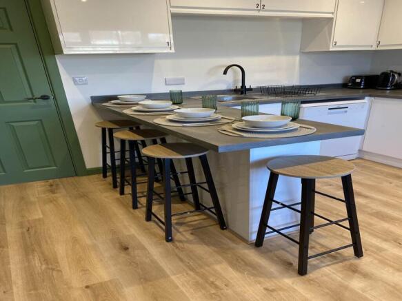 1 bed House Share to rent Image 8