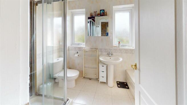 110-Moorview-Way-Bathroom.jpg