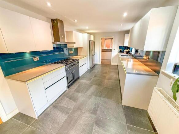 Kitchen/Dining room